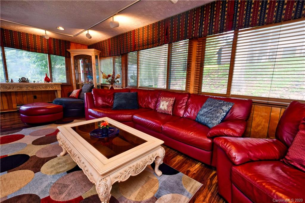 171 Cornish Road Blowing Rock, NC 28605 - Photo 11 of 13 Gallery Image 11