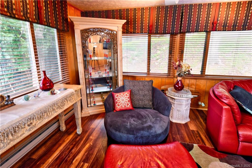 171 Cornish Road Blowing Rock, NC 28605 - Photo 5 of 13 Gallery Image 5