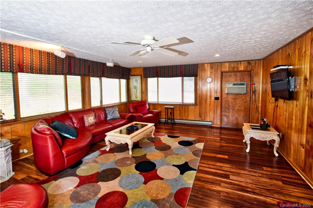 171 Cornish Road Blowing Rock, NC 28605 - Photo 7 of 13 Gallery Image 7