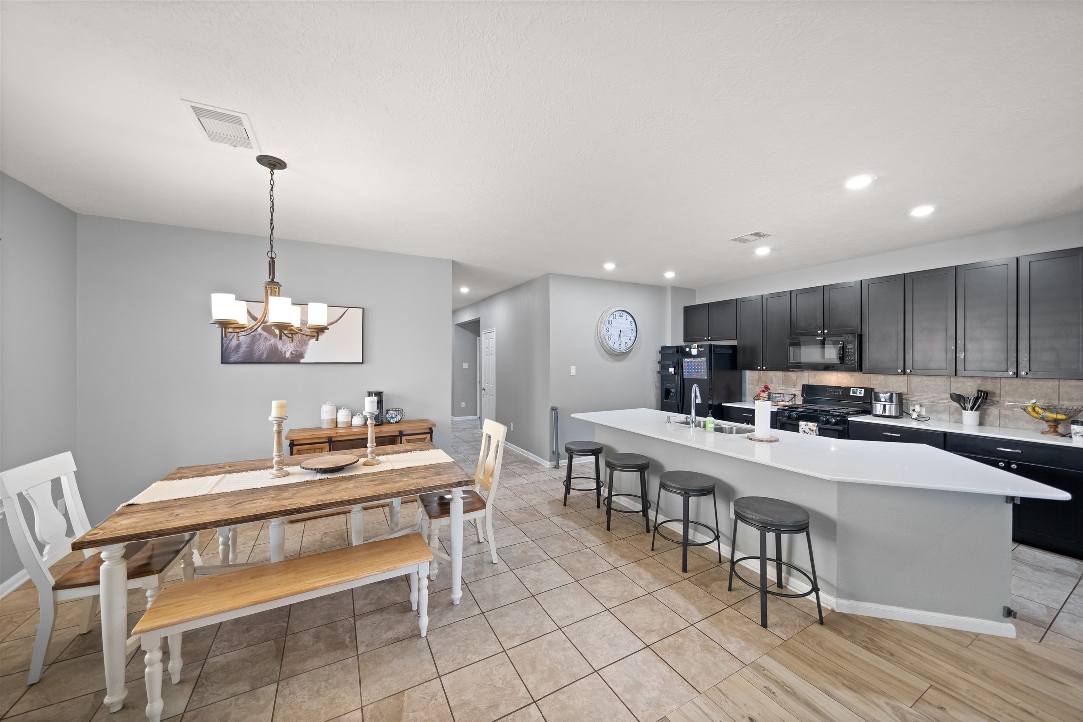 1118 Upton Court Conroe, TX 77304 - Photo 9 of 20 Kitchen and dining area!