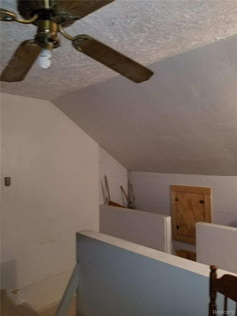 18467 Rutherford Street Detroit, MI 48235 - Photo 9 of 11 180304_095940_2.jpg