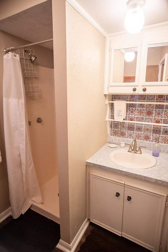626 Seagull Road Sargent, TX 77414 - Photo 9 of 23 Bathroom