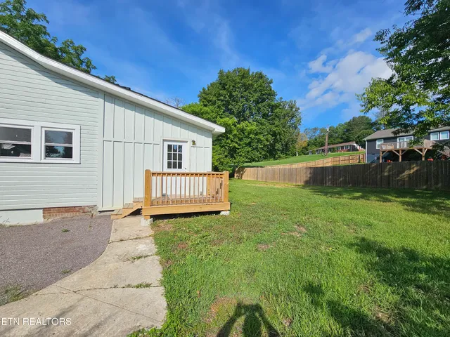 $299,000 | 402 Church Street, New Tazewell, TN 37825