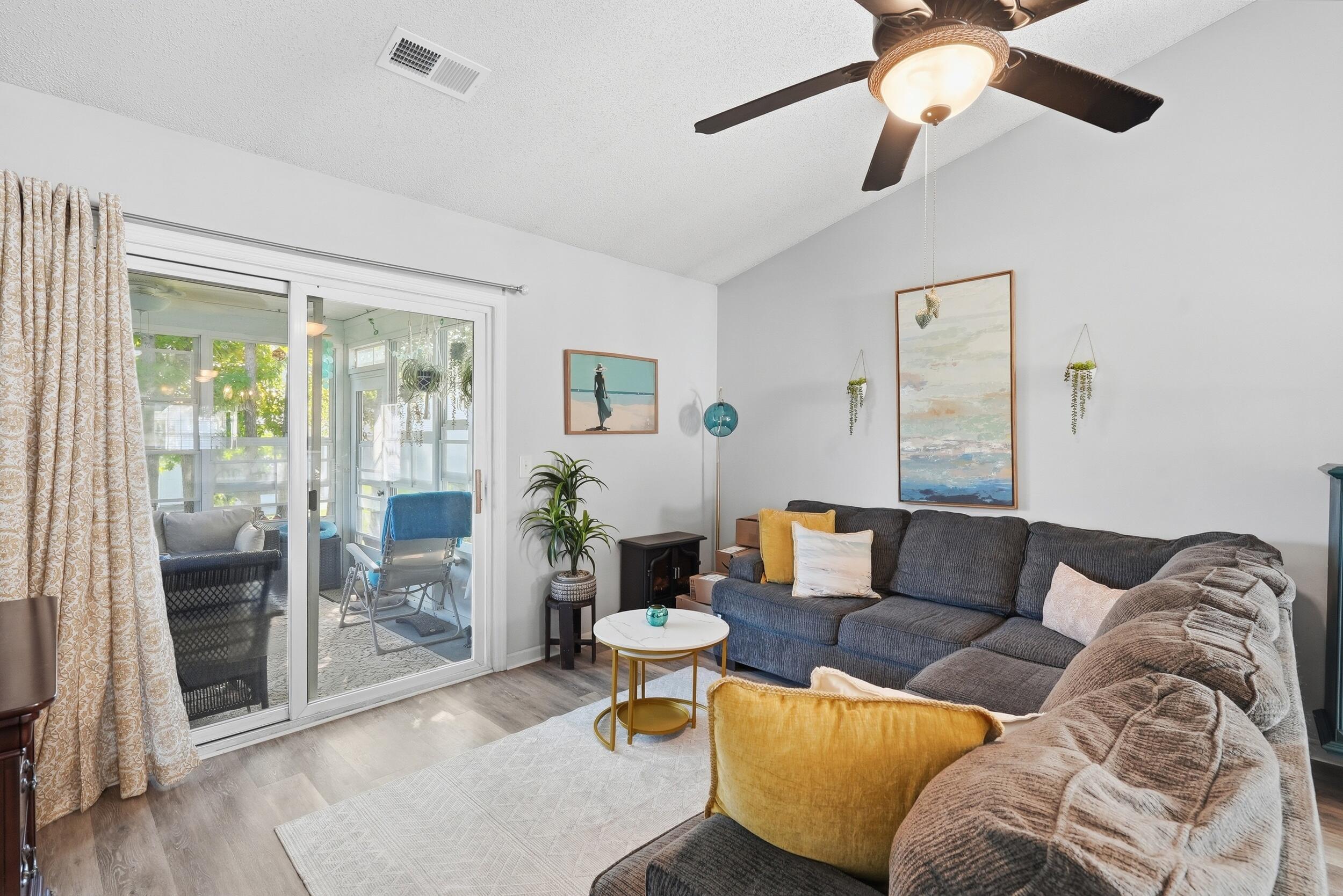 7331 Suncatcher Drive Hanahan, SC 29410 - Photo 10 of 23 15_ep_019