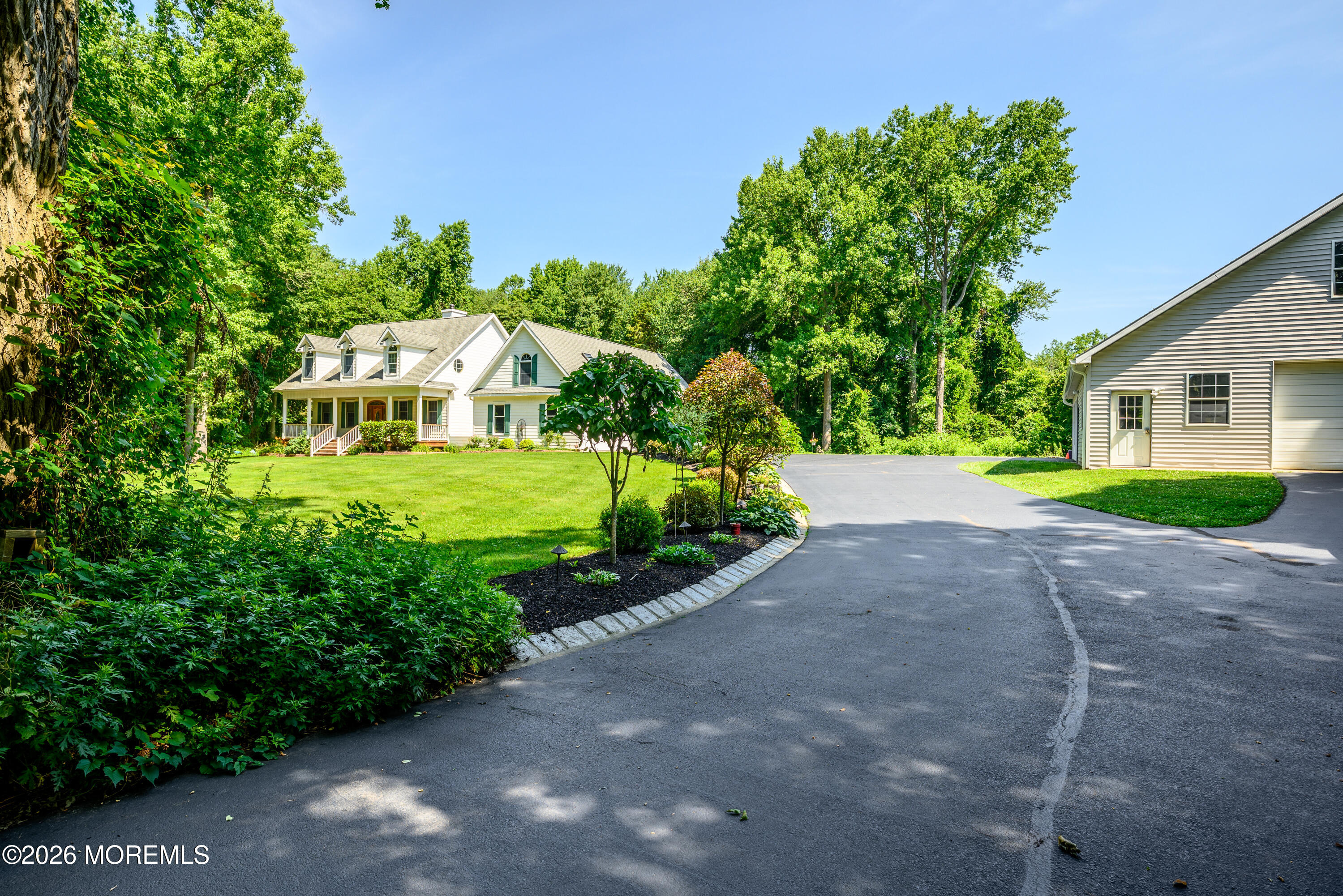 250 Bennett Road Freehold, NJ 07728 - Photo 29 of 33 250_Bennett_Rd-12