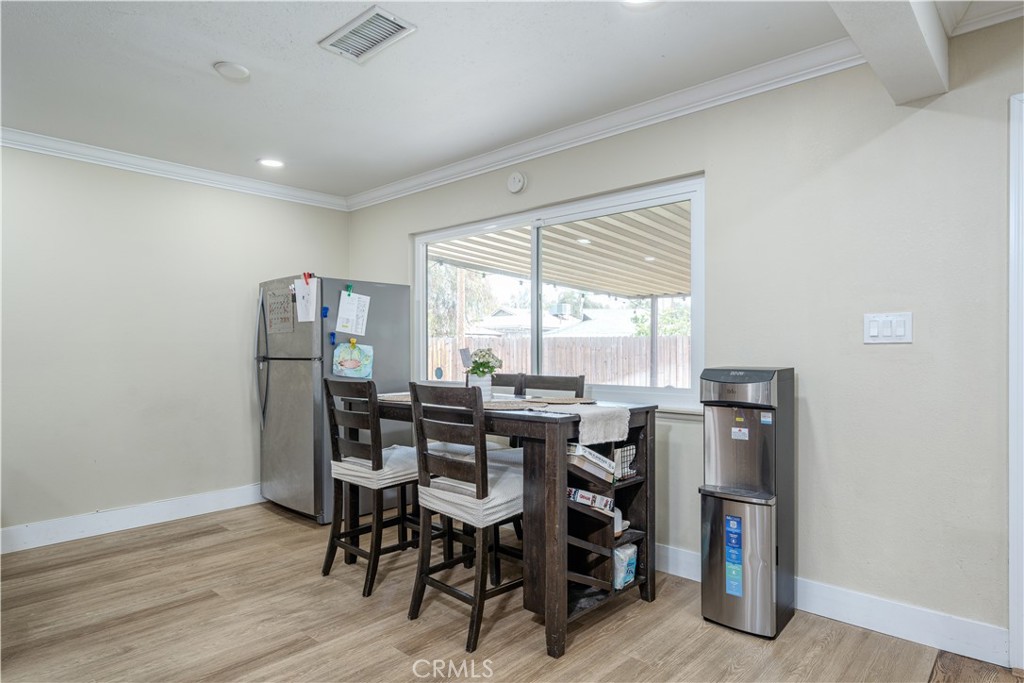 8614 Camelia Drive Riverside, CA 92504 - Photo 10 of 31
