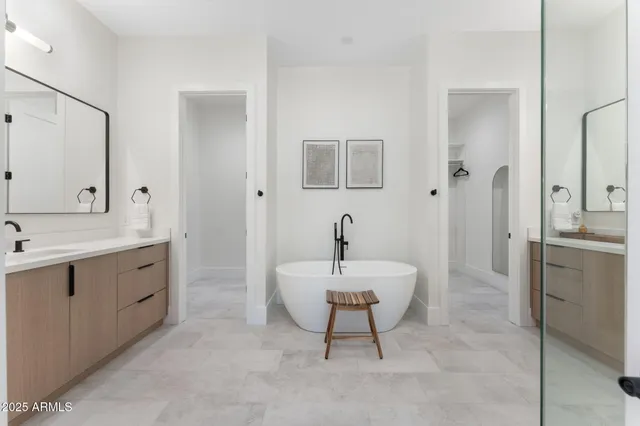 $2,375,000 | 4546 East Campbell Avenue, Phoenix, AZ 85018