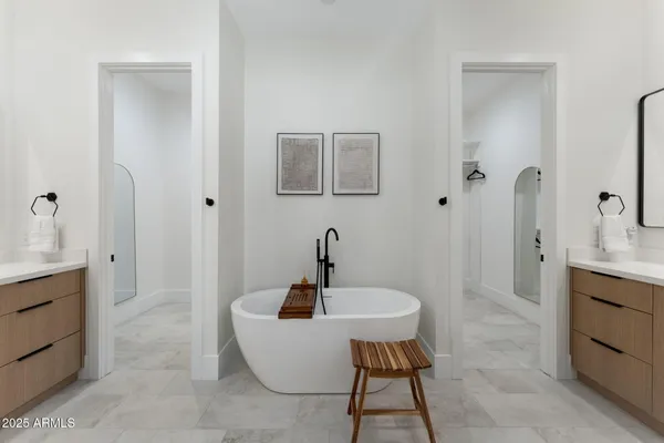 $2,276,960 | 4546 East Campbell Avenue, Phoenix, AZ 85018