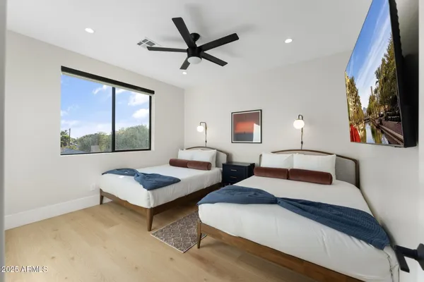 $2,276,960 | 4546 East Campbell Avenue, Phoenix, AZ 85018