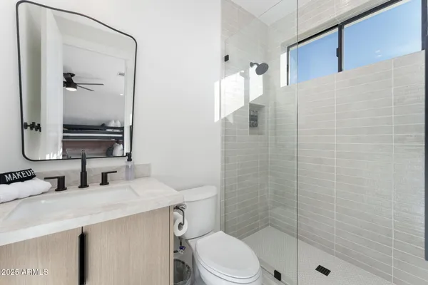 $2,276,960 | 4546 East Campbell Avenue, Phoenix, AZ 85018