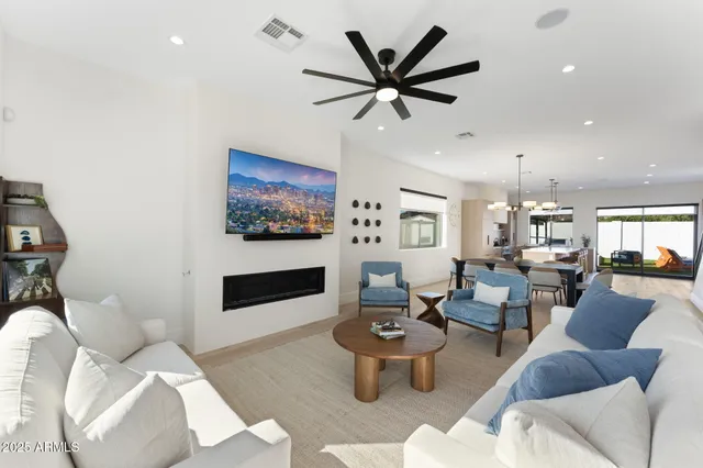 $2,375,000 | 4546 East Campbell Avenue, Phoenix, AZ 85018