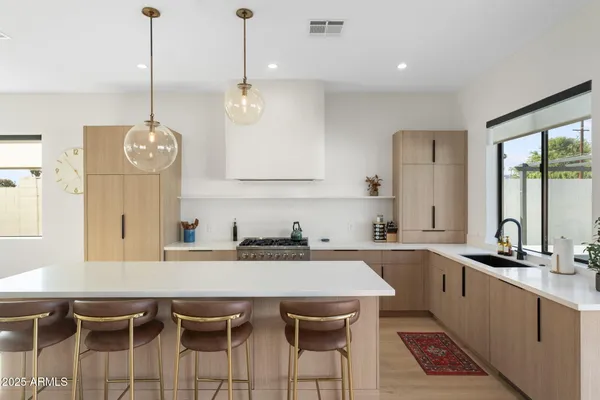 $2,276,960 | 4546 East Campbell Avenue, Phoenix, AZ 85018