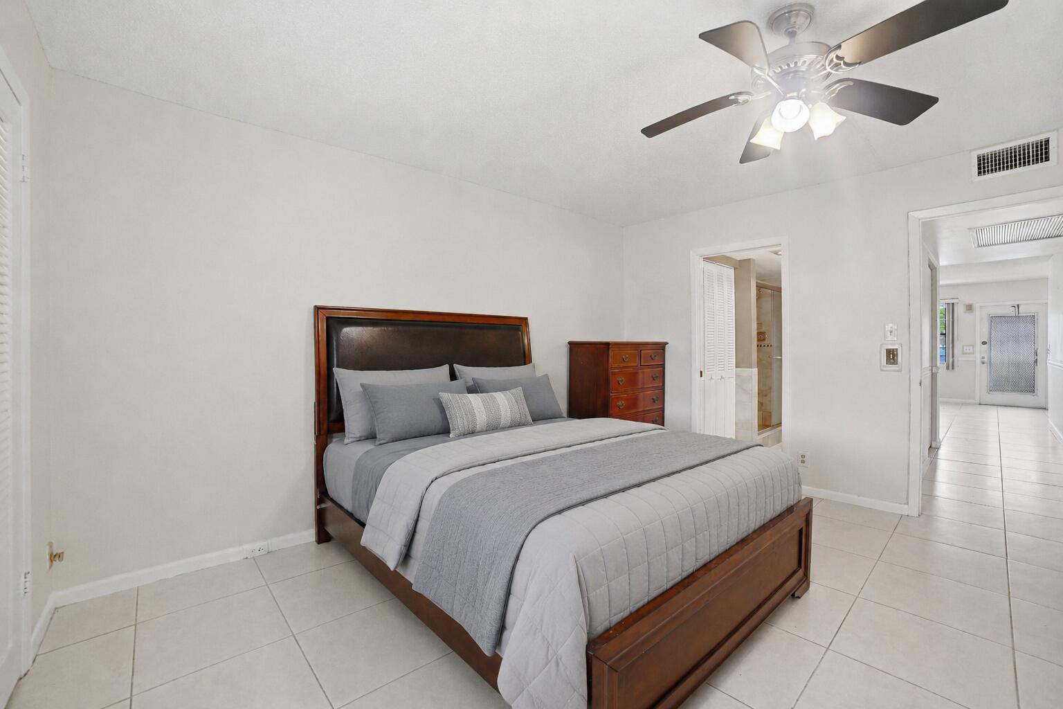 1025 Newcastle B, Unit 1025 Boca Raton, FL 33434 - Photo 14 of 31 Bedroom 2-2
