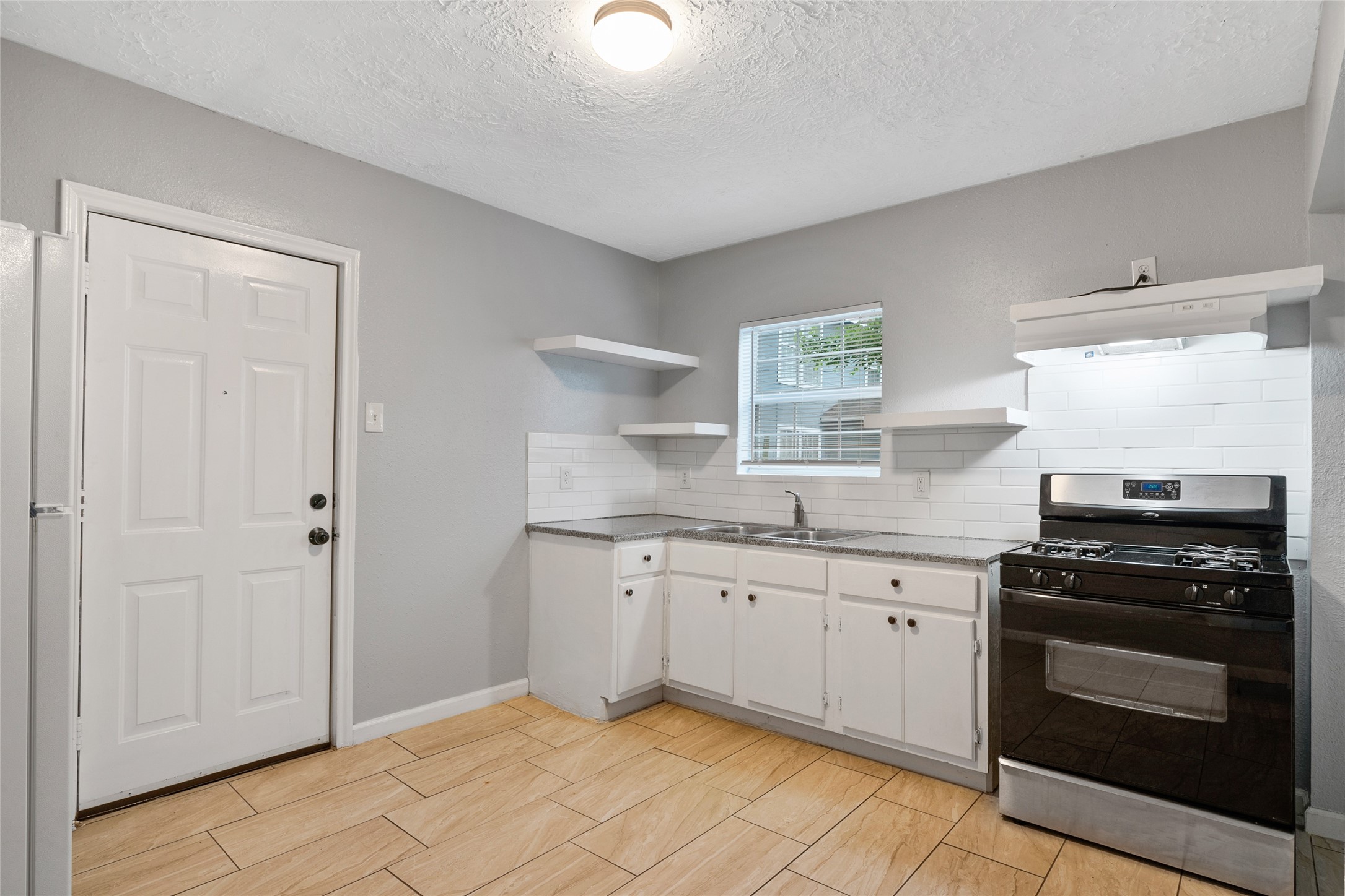 3117 Isabella Street, Unit B Houston, TX 77004 - Photo 5 of 20