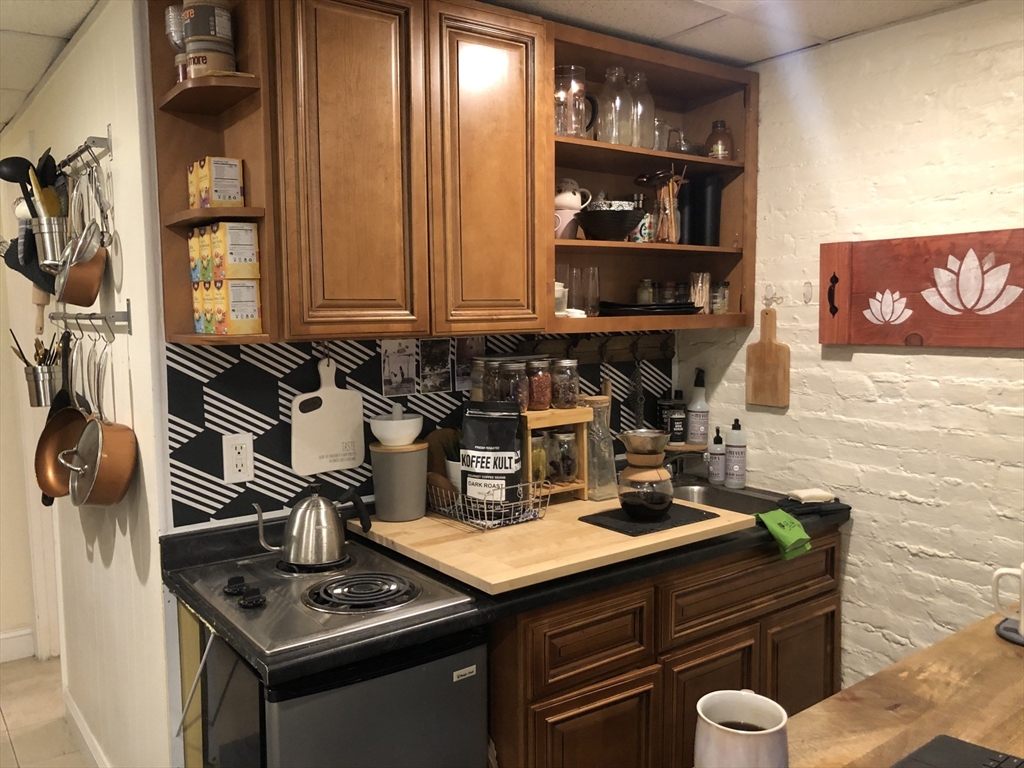 868 Beacon Street, Unit B Boston, MA 02215 - Photo 4 of 6