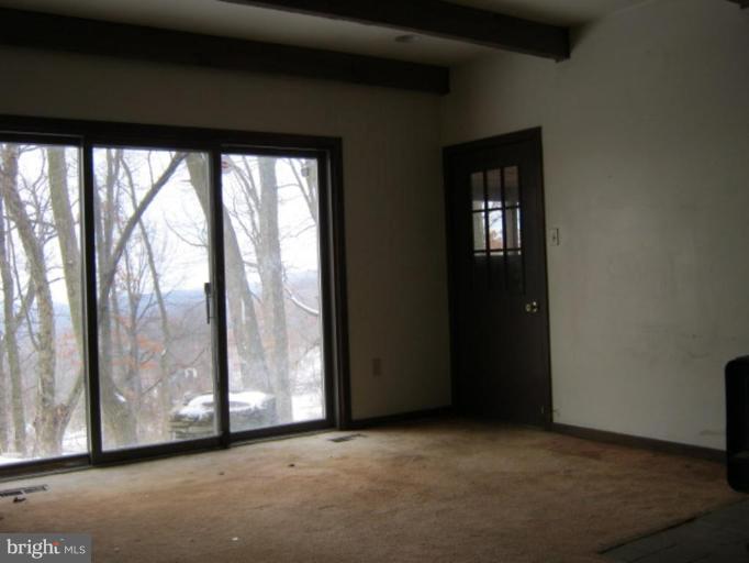 4909 Ridge Crest Court Frederick, MD 21702 - Photo 8 of 13 Family Room