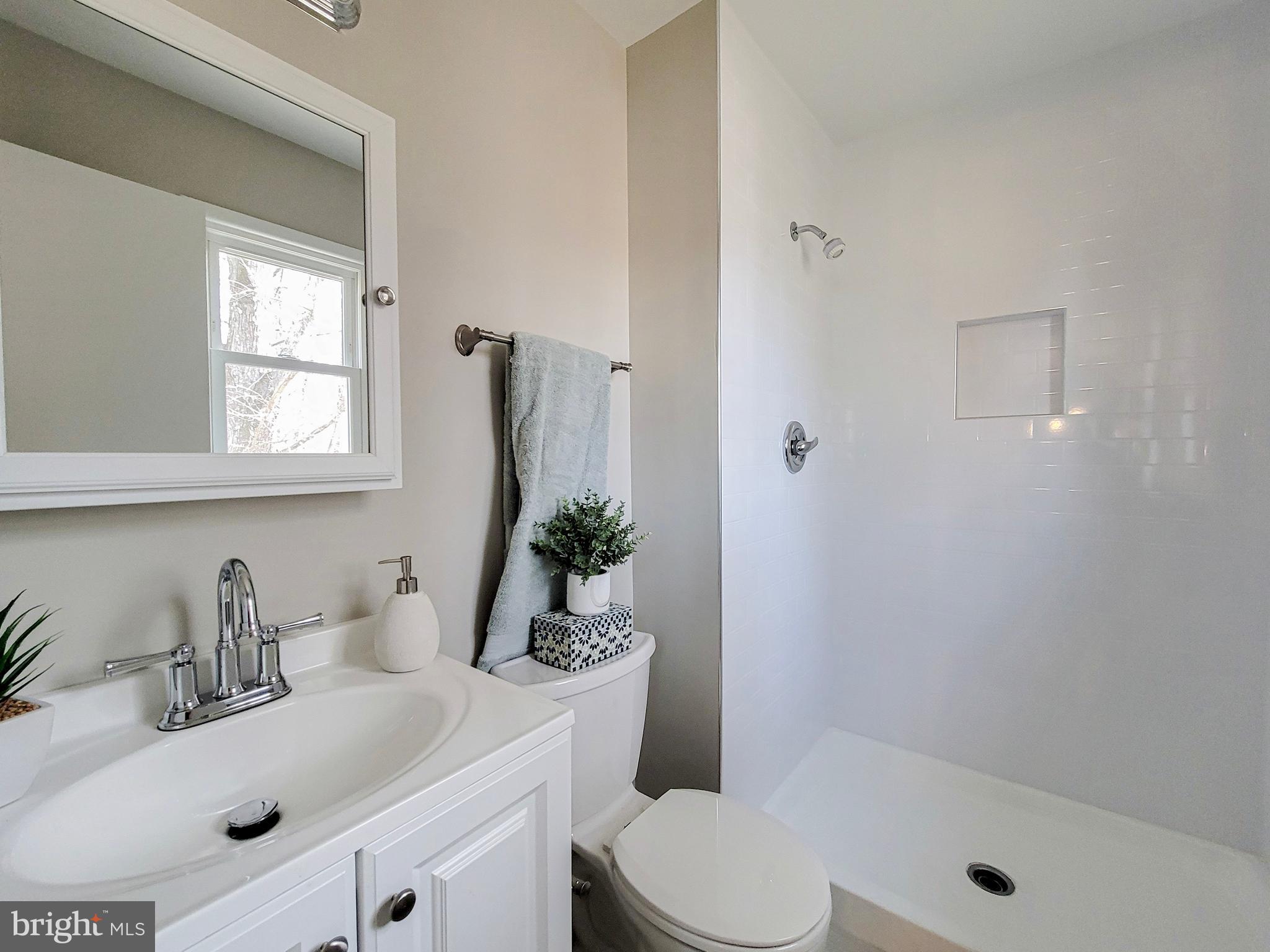 13814 Delaney Road Woodbridge, VA 22193 - Photo 38 of 54 Gallery Image 38