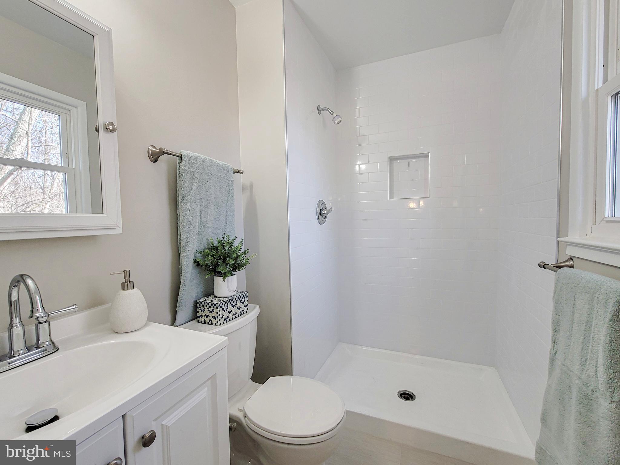 13814 Delaney Road Woodbridge, VA 22193 - Photo 39 of 54 Gallery Image 39