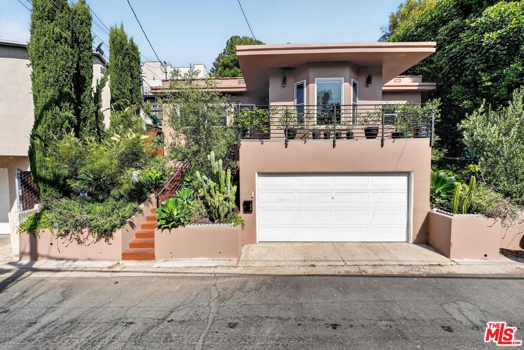 1515 Rendall Place Los Angeles, CA 90026 - Photo 3 of 46