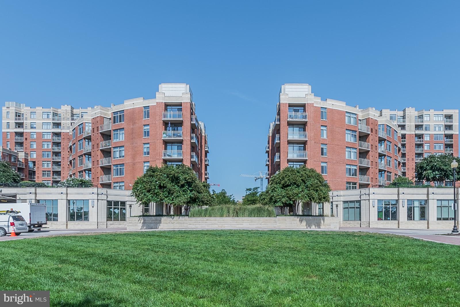 3600 South Glebe Road, Unit 227W Arlington, VA 22202 - Photo 27 of 29 a front view of a building