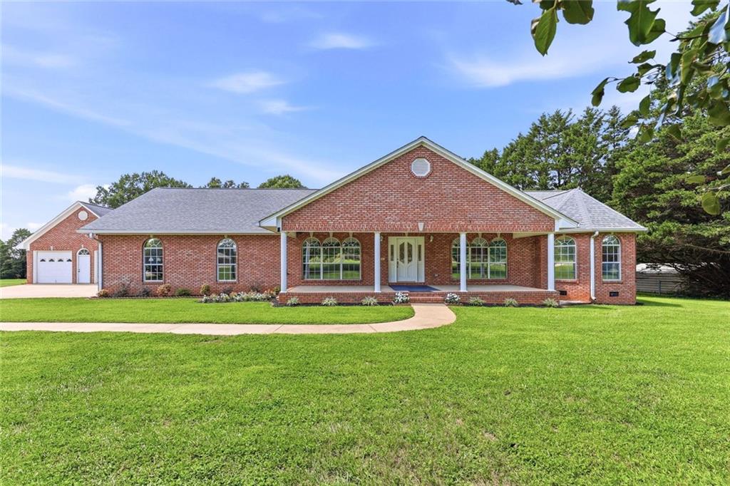 5573 Clarks Bridge Road Clermont, GA 30527 - Photo 6 of 65 Gallery Image 6