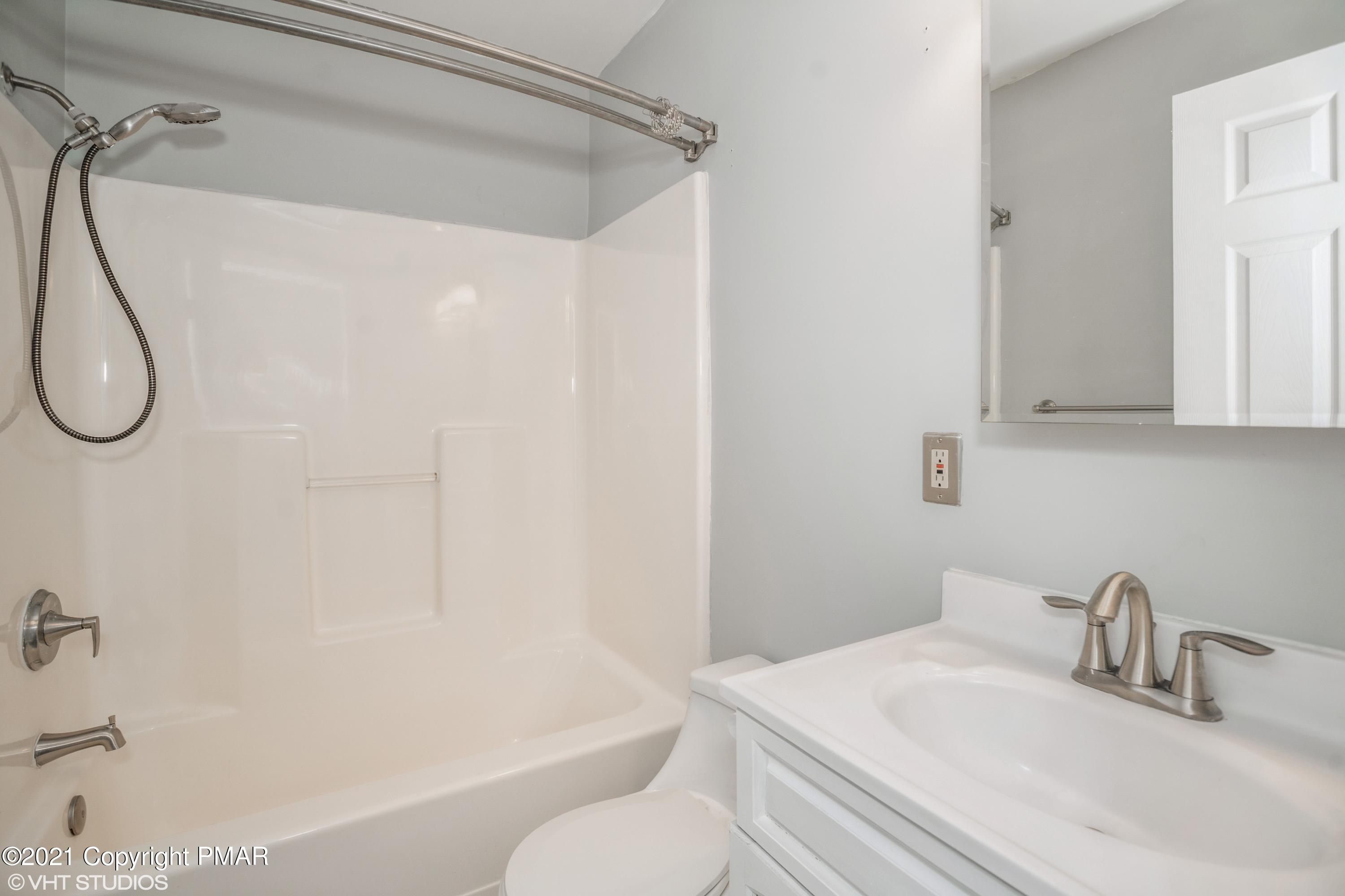 188 Alpine Lake Road Henryville, PA 18332 - Photo 7 of 18 12_188-Alpine-Lake-Rd_9_2nd-Bathroom_Pri