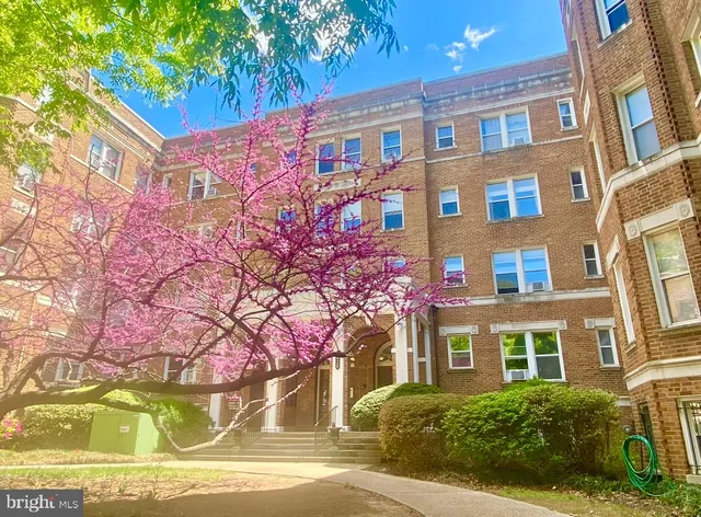 $3,300 | 1820 Clydesdale Place Northwest, Unit 6, Washington, DC 20009