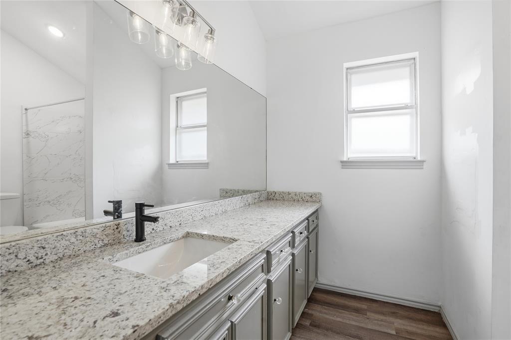 4612 Applewood Road Fort Worth, TX 76133 - Photo 13 of 39