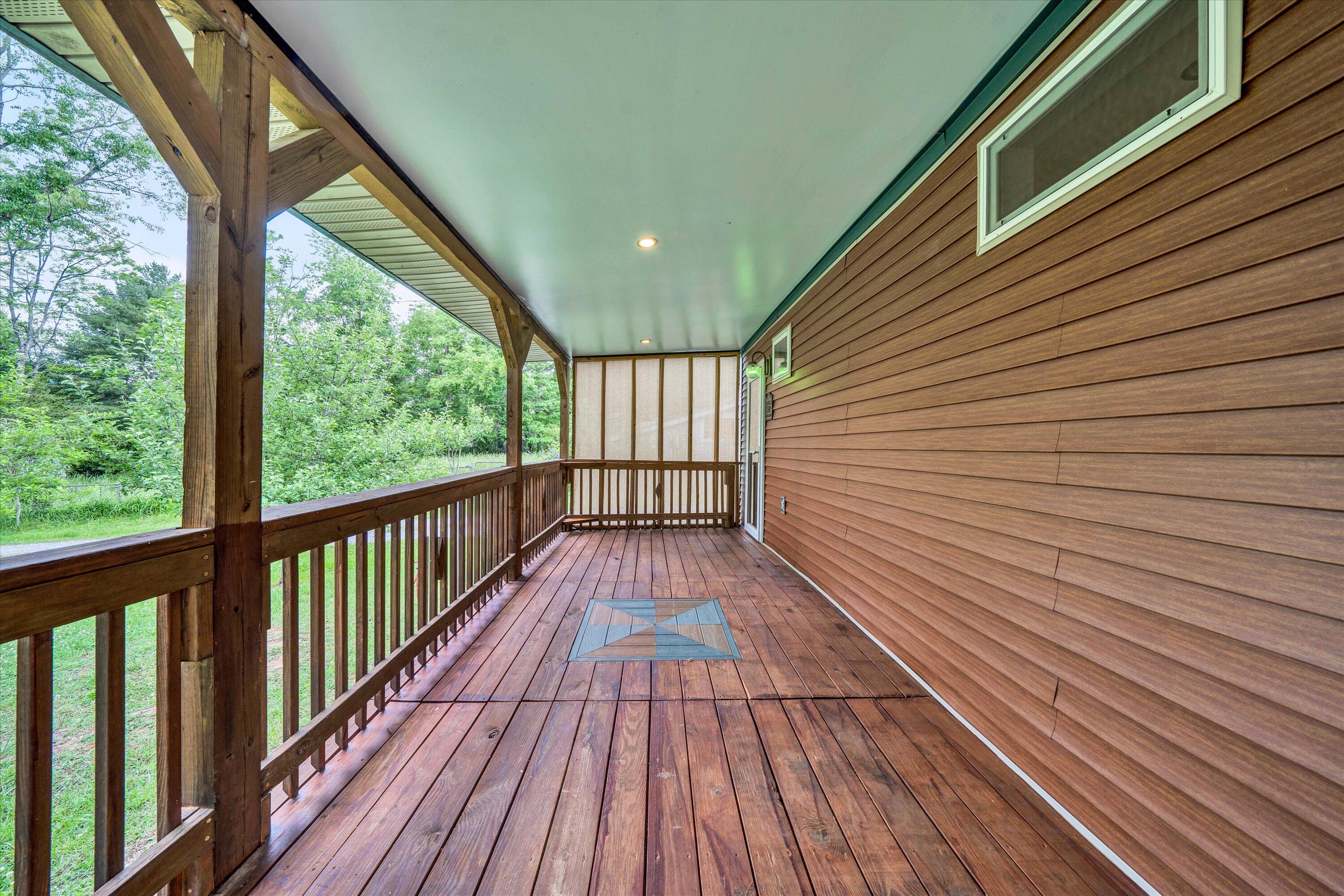 3527 Bennett Springs Road Salem, VA 24153 - Photo 25 of 52 22-DSC00220