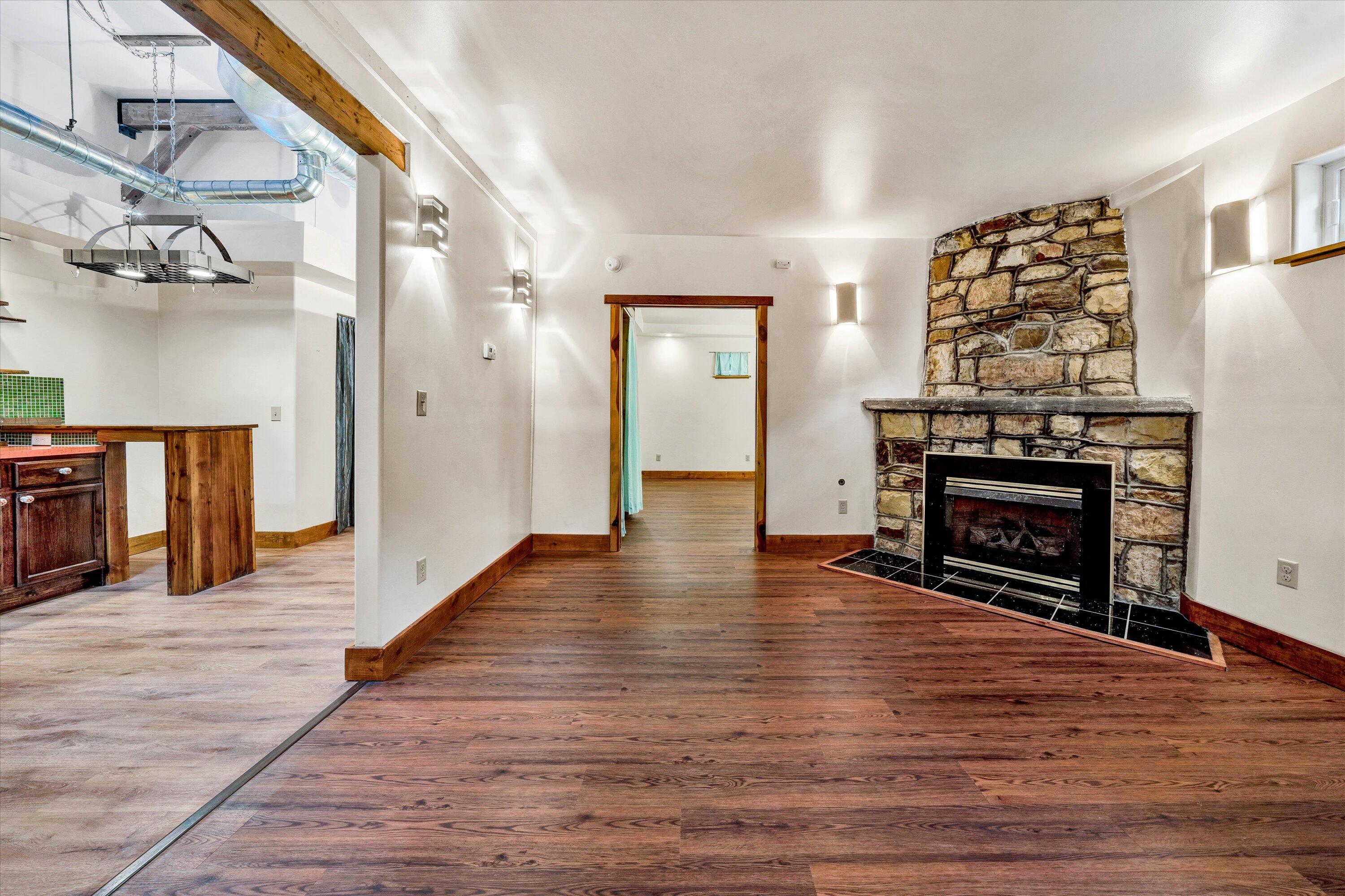 3527 Bennett Springs Road Salem, VA 24153 - Photo 8 of 52 08-DSC00172