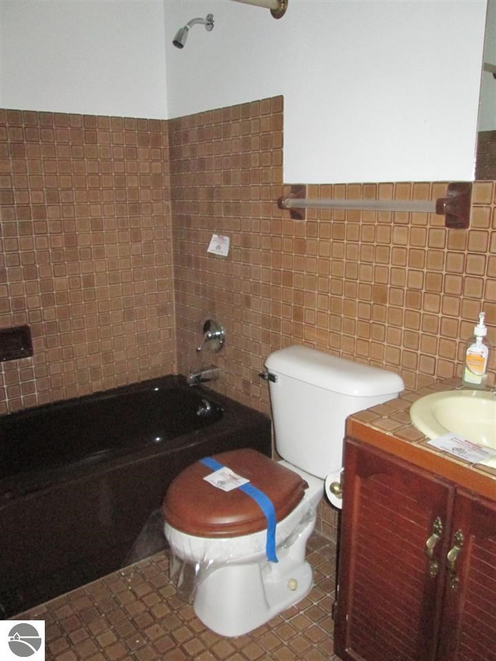 4994 Pearsall Road East Jordan, MI 49727 - Photo 24 of 35 1796419-24.JPG