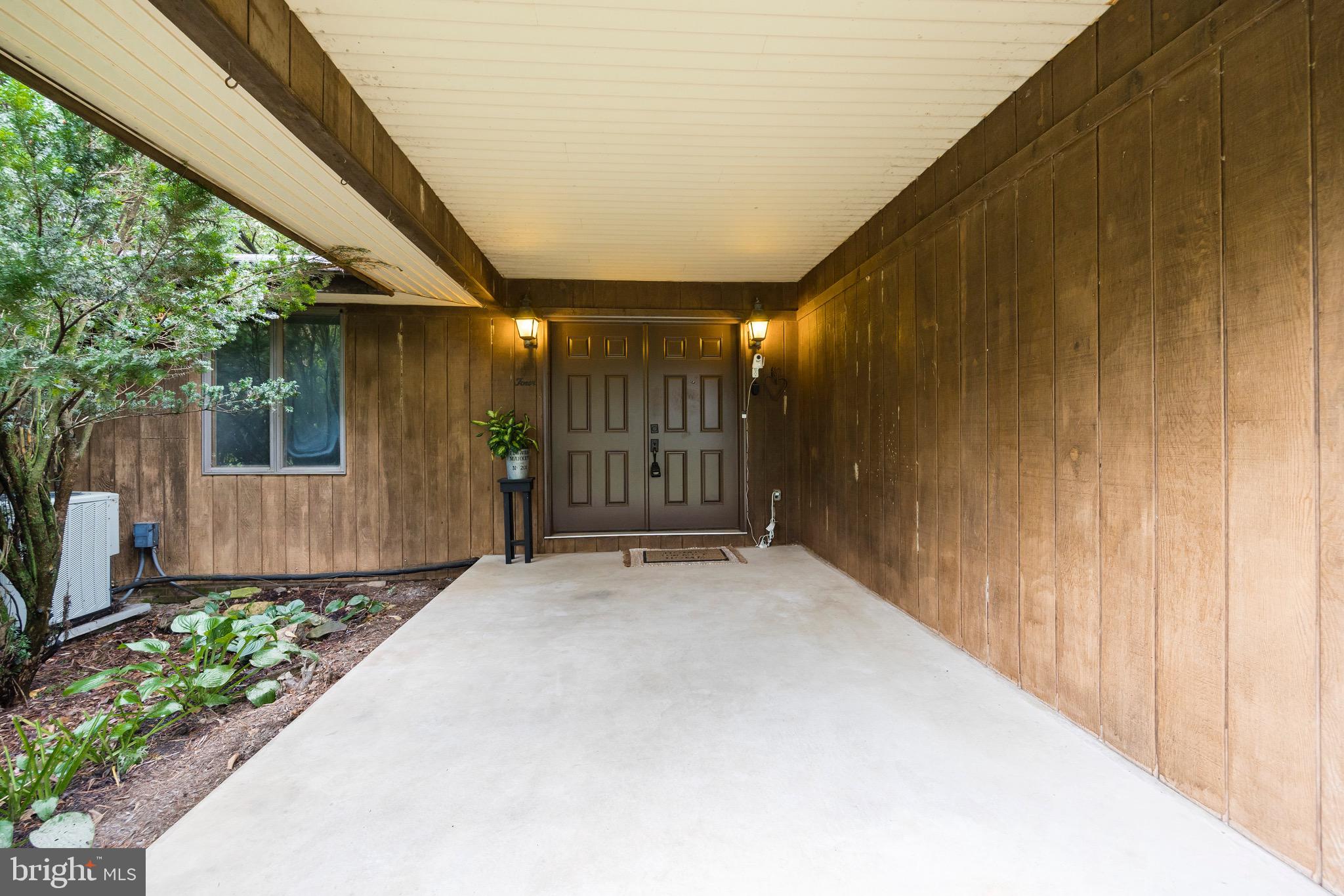 4 Hilltop Road Kennett Square, PA 19348 - Photo 2 of 40 Front Porch