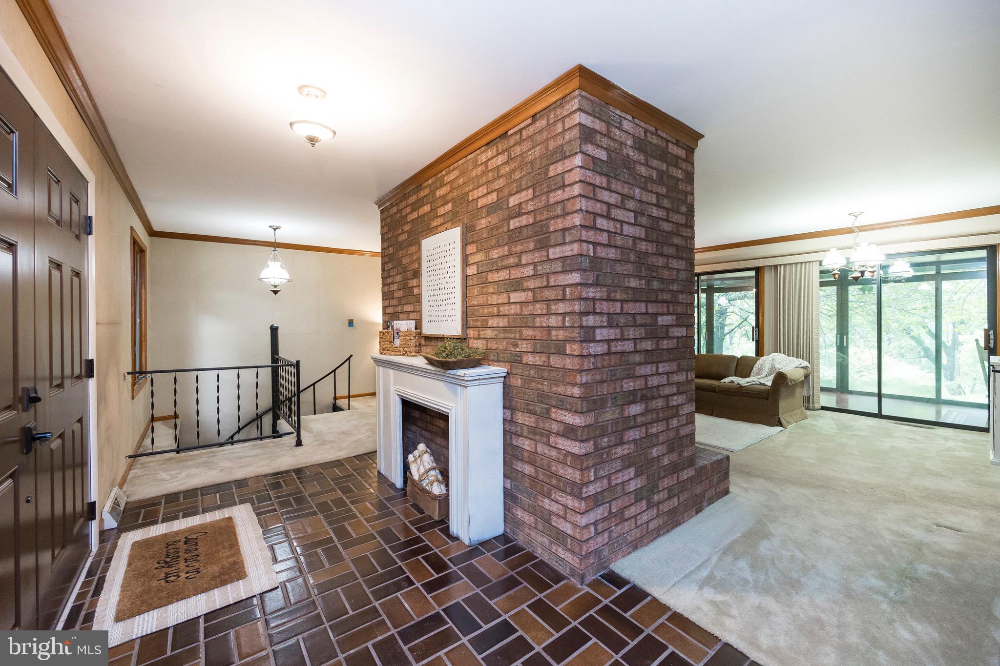 4 Hilltop Road Kennett Square, PA 19348 - Photo 3 of 40 Foyer