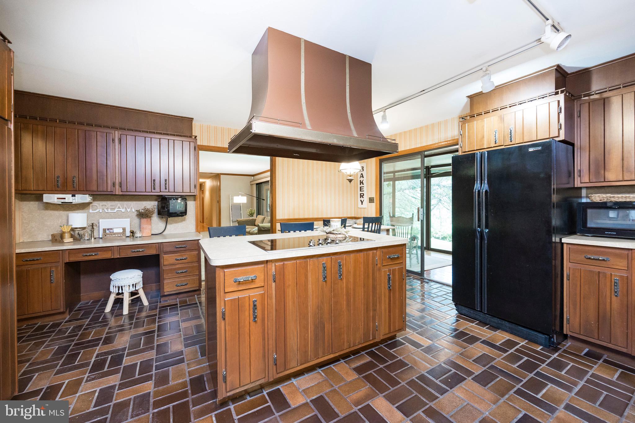 4 Hilltop Road Kennett Square, PA 19348 - Photo 9 of 40 Kitchen