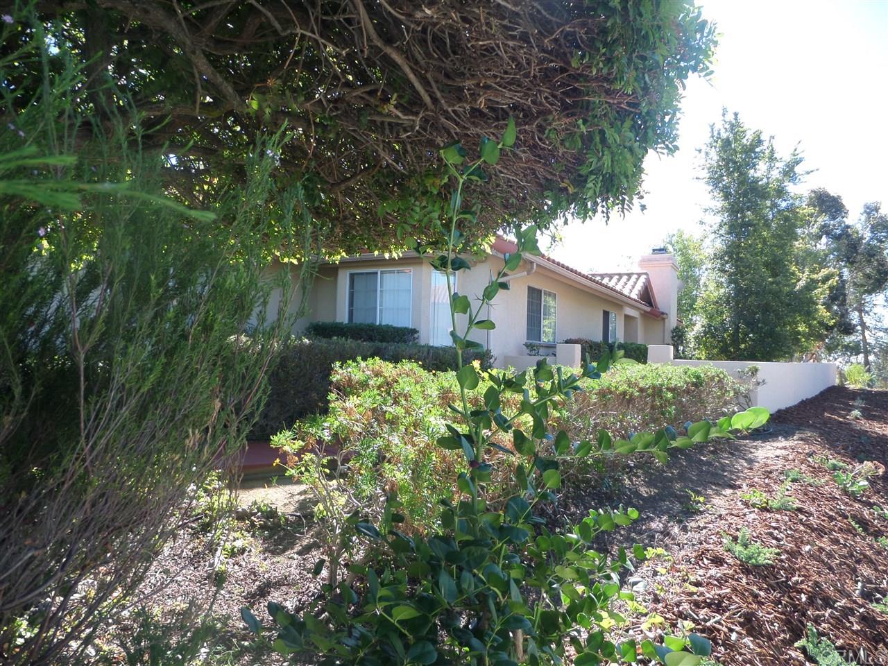 1074 Ridge Heights Drive Fallbrook, CA 92028 - Photo 1 of 19