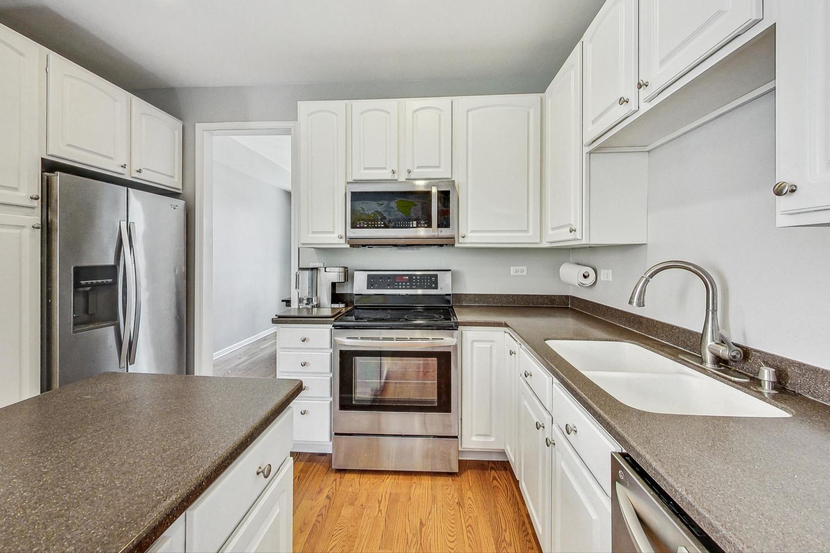 1720 Canfield Road Park Ridge, IL 60068 - Photo 11 of 55 Gallery Image 11