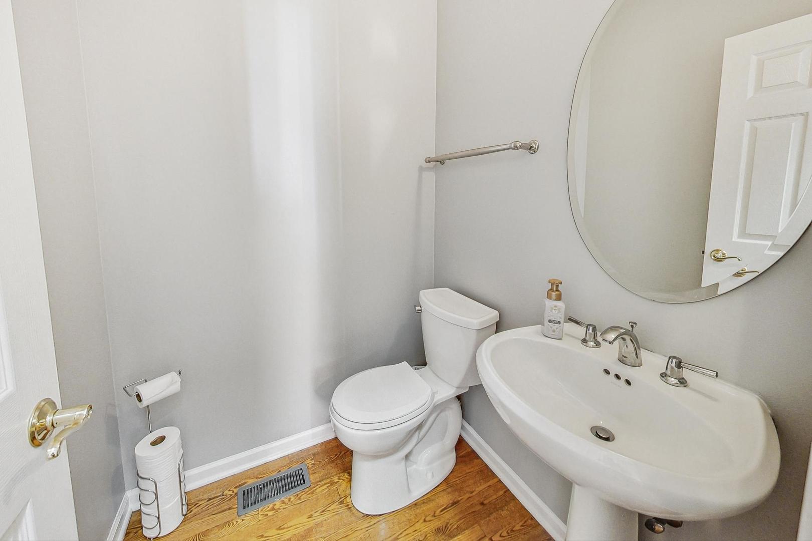 1720 Canfield Road Park Ridge, IL 60068 - Photo 19 of 55 Gallery Image 19