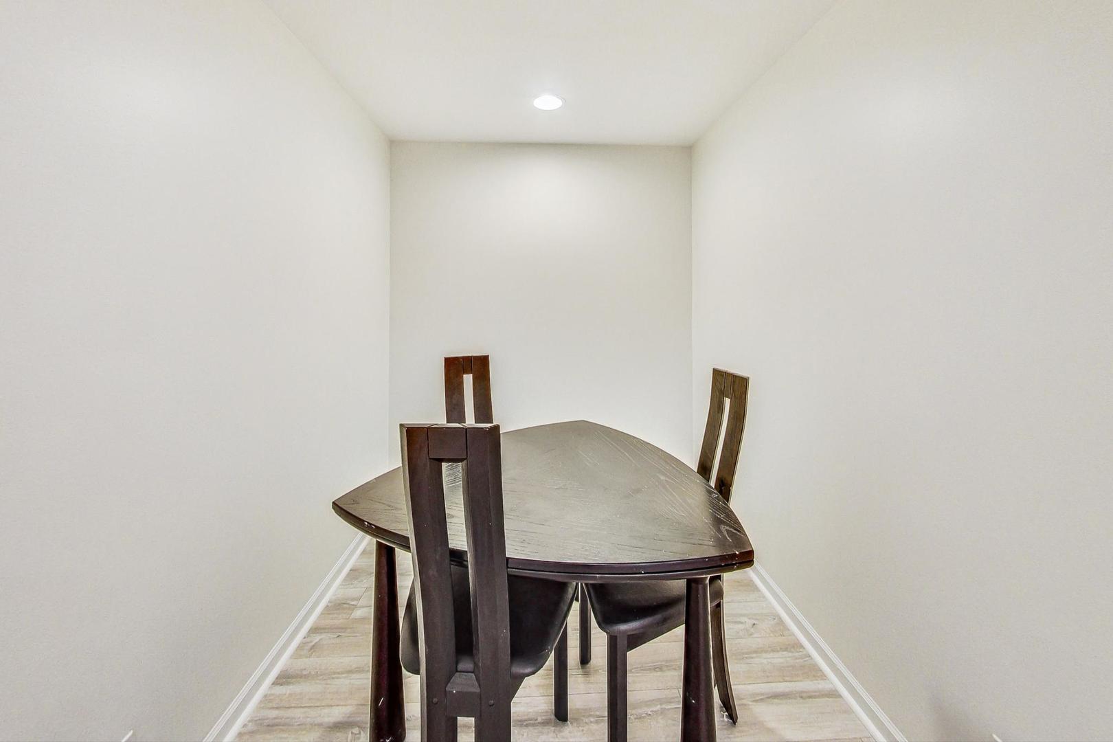 1720 Canfield Road Park Ridge, IL 60068 - Photo 40 of 55 Gallery Image 40
