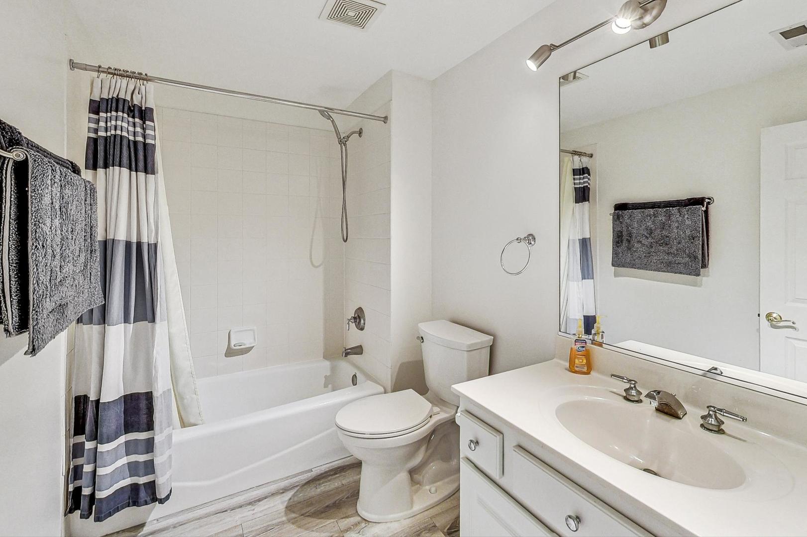 1720 Canfield Road Park Ridge, IL 60068 - Photo 43 of 55 Gallery Image 43