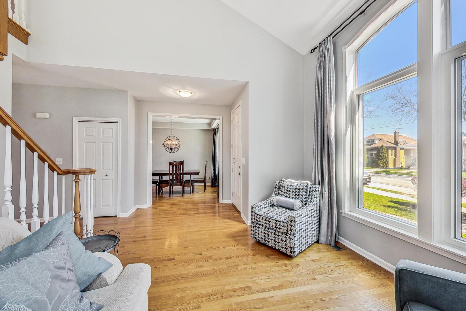 1720 Canfield Road Park Ridge, IL 60068 - Photo 6 of 55 Gallery Image 6
