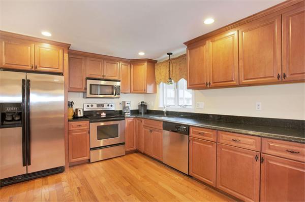 14 Woodridge Road Maynard, MA 01754 - Photo 3 of 20 Gallery Image 3