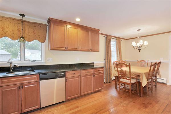 14 Woodridge Road Maynard, MA 01754 - Photo 4 of 20 Gallery Image 4