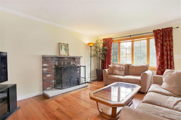 14 Woodridge Road Maynard, MA 01754 - Photo 6 of 20 Gallery Image 6
