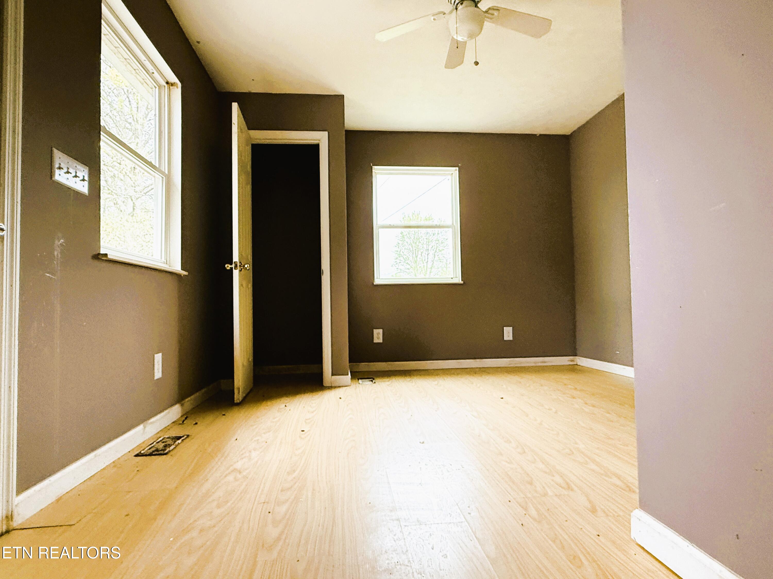 413 Sunset Hills Road Sneedville, TN 37869 - Photo 15 of 23 Photo Apr 21 2025, 3 33 57 PM