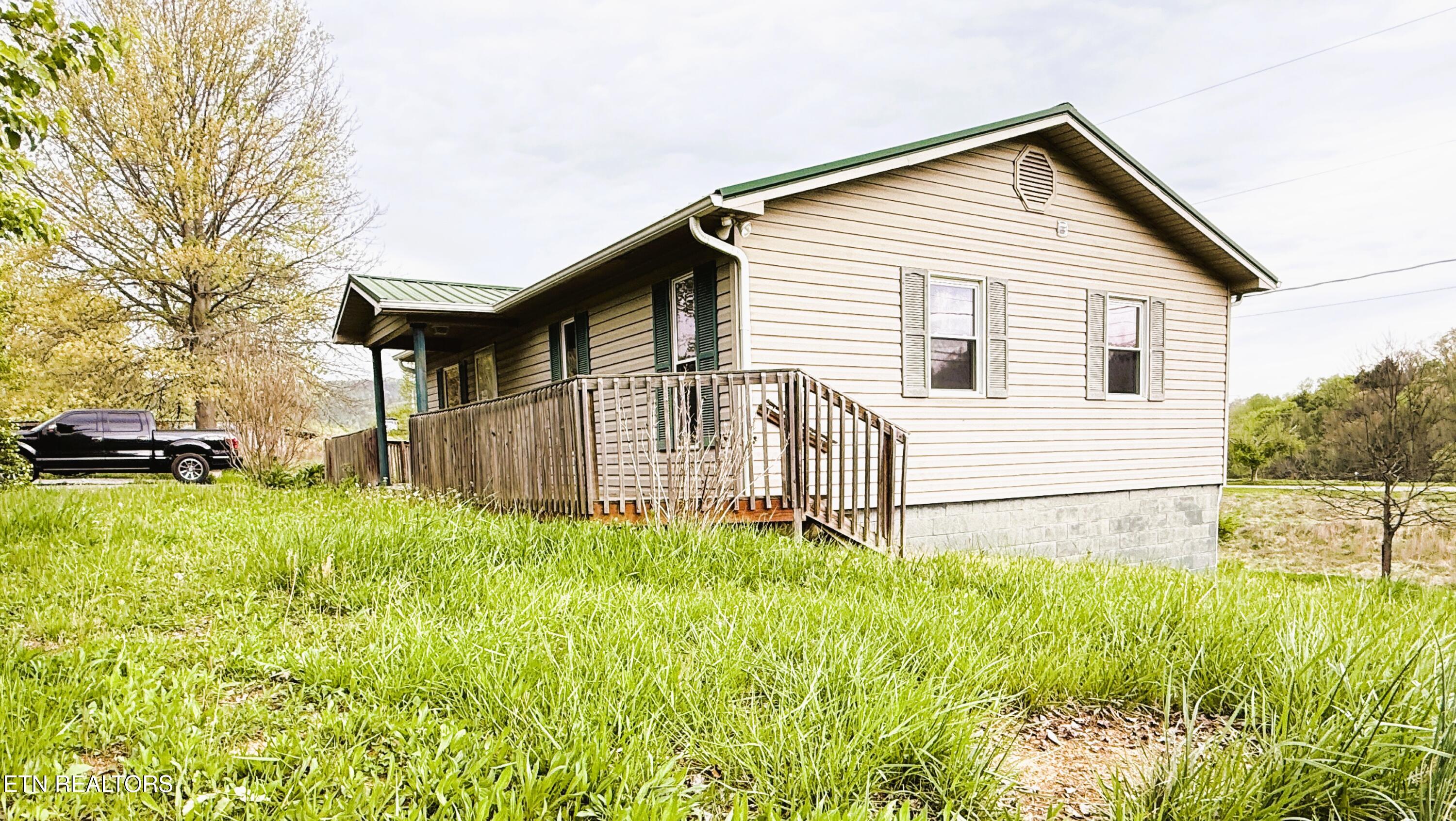 413 Sunset Hills Road Sneedville, TN 37869 - Photo 3 of 23 Photo Apr 21 2025, 3 25 44 PM