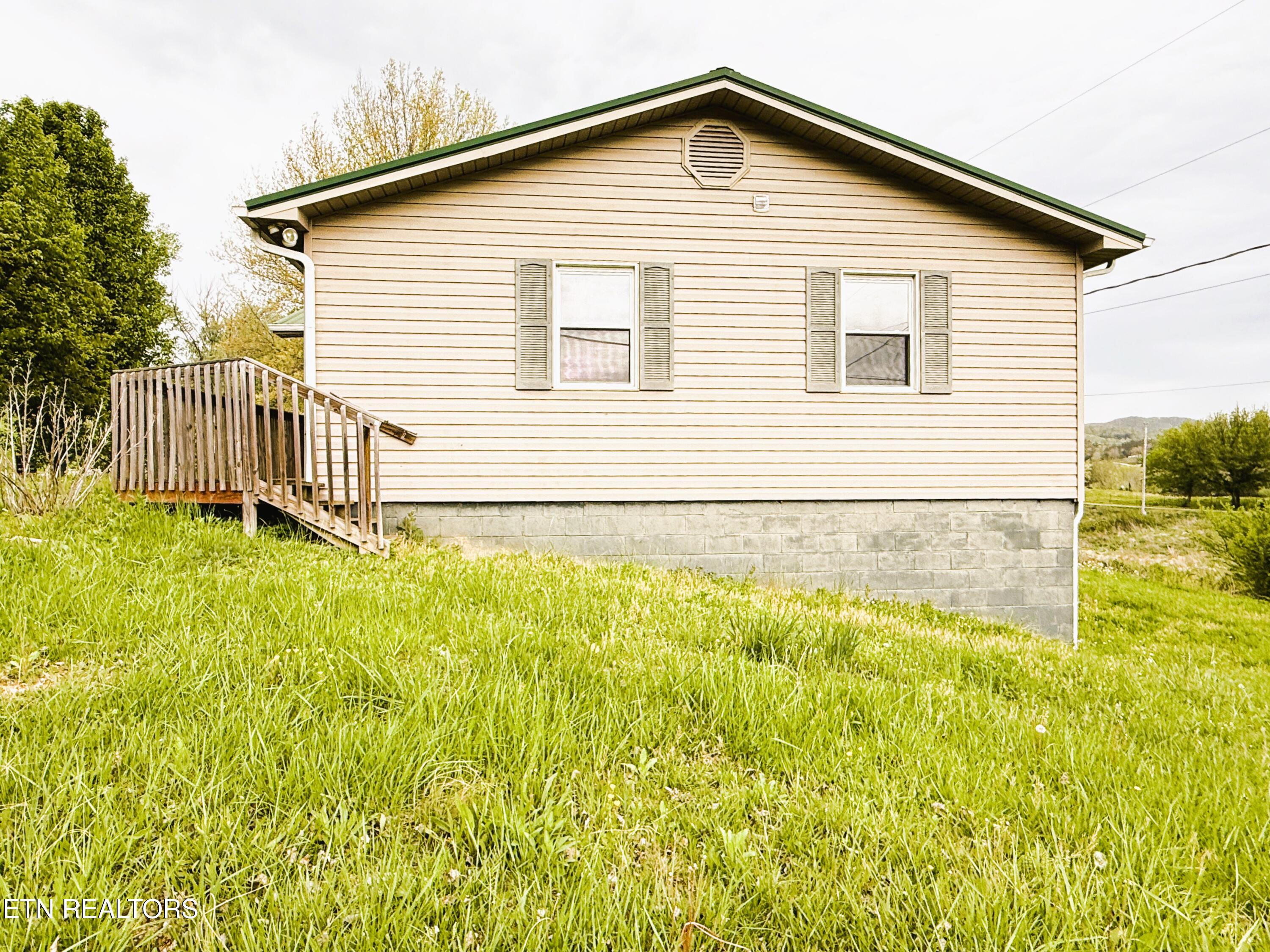 413 Sunset Hills Road Sneedville, TN 37869 - Photo 4 of 23 Photo Apr 21 2025, 3 26 01 PM