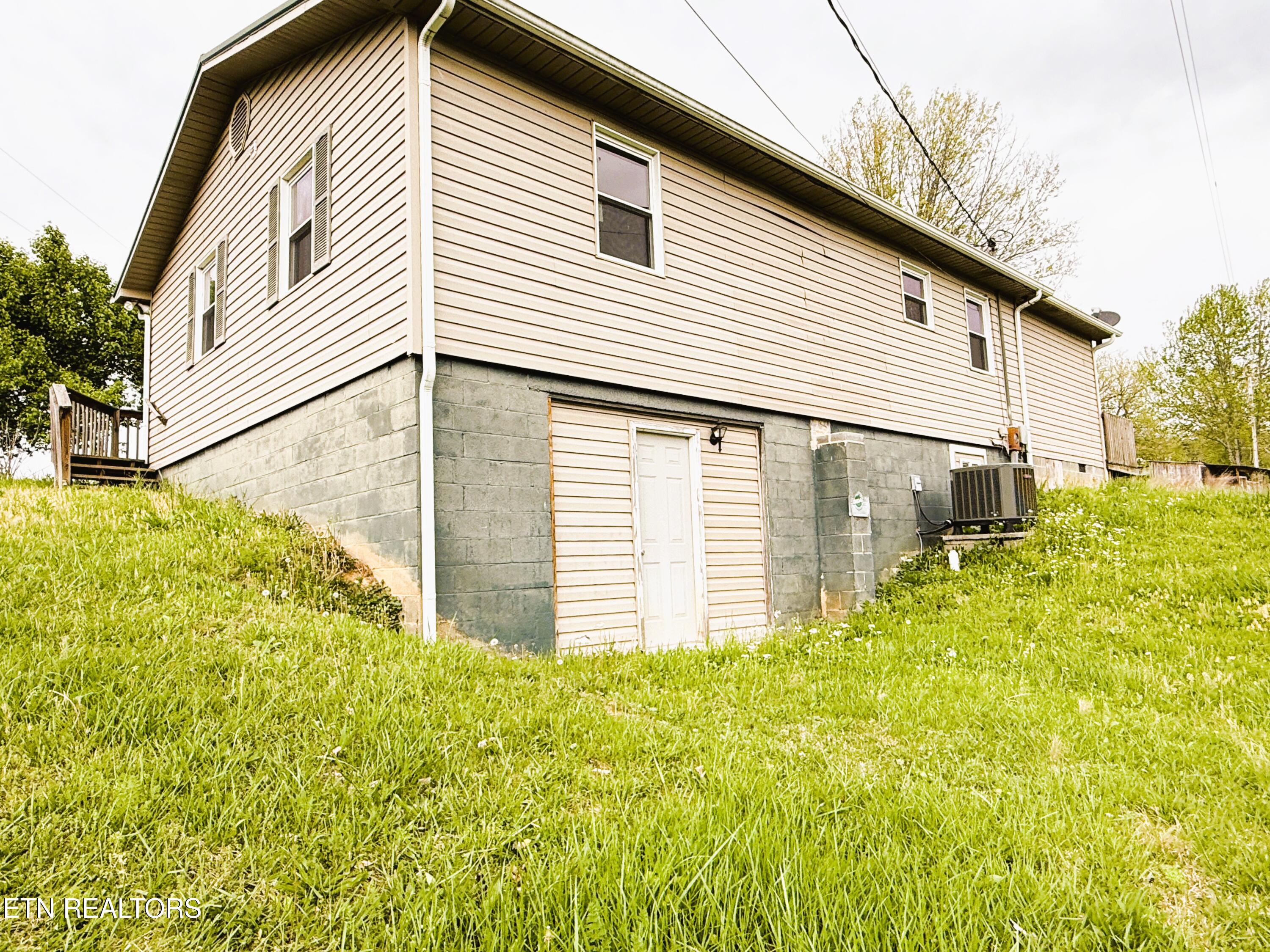 413 Sunset Hills Road Sneedville, TN 37869 - Photo 5 of 23 Photo Apr 21 2025, 3 26 30 PM