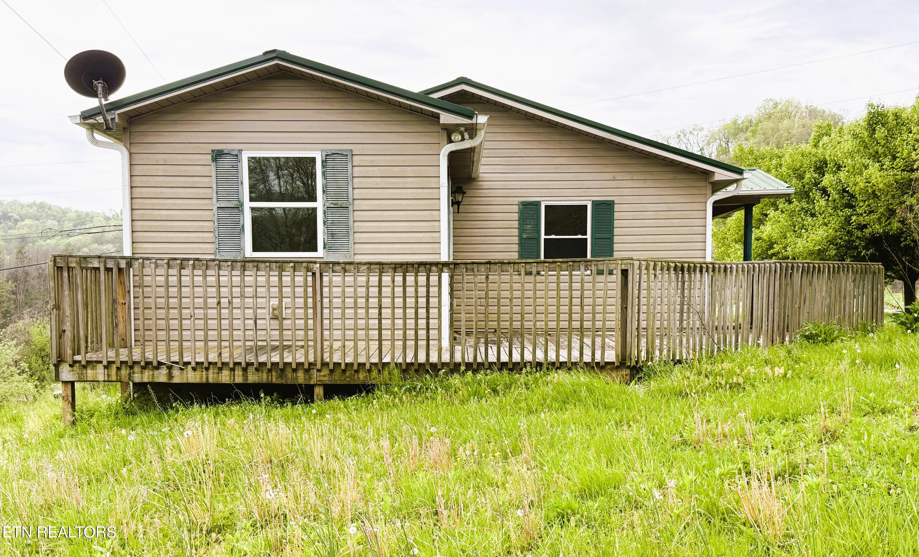 413 Sunset Hills Road Sneedville, TN 37869 - Photo 9 of 23 Photo Apr 21 2025, 3 28 02 PM