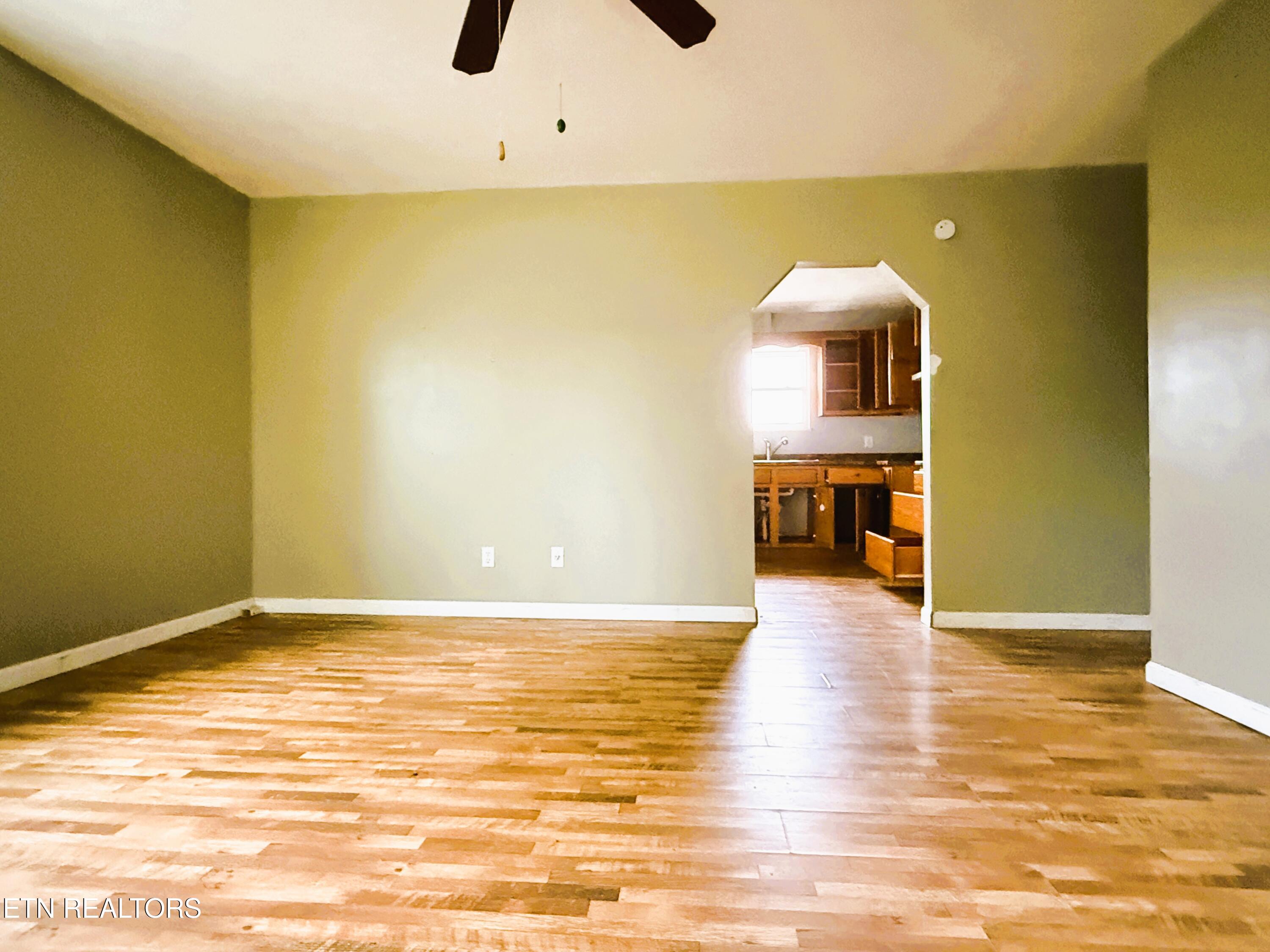 413 Sunset Hills Road Sneedville, TN 37869 - Photo 10 of 23 Photo Apr 21 2025, 3 31 41 PM