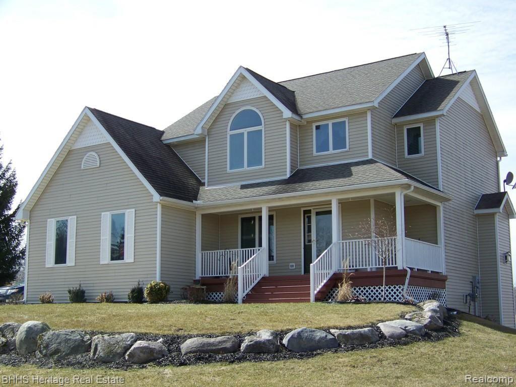 6599 Robb Road Fowlerville, MI 48836 - Photo 1 of 39 100_4900.jpg